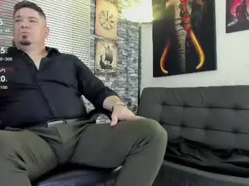 Chaturbate Live Sex Cam of dante_bellini