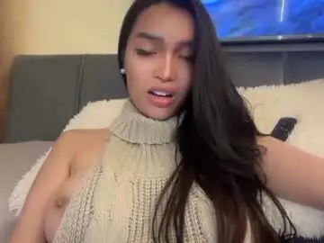 Chaturbate Live Sex Cam of _agatha69_