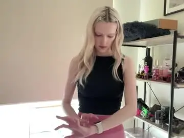 Chaturbate Free Porn Cam of kortneyhiedeman