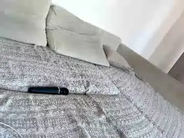 Chaturbate Live Sex Cam of chloe_show