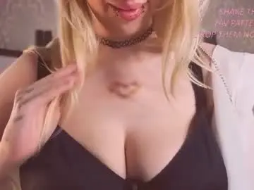 Chaturbate Live Sex Cam of nerdy_freyua