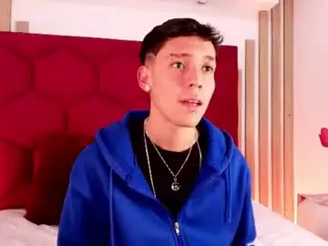 Chaturbate Free Live Porn of noahh_saenz