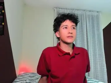 Chaturbate Best live sex cam show of guy_veryhot1