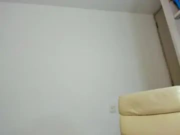 Chaturbate Live Sex Cam of xshantall_hotx