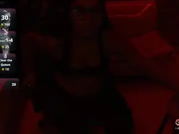 Chaturbate Nude Webcam of valeri_harpers4