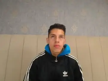Chaturbate Best live sex cam show of thiagos19