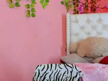 Chaturbate Live Sex Cam of valentinee_xo