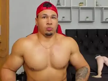 Chaturbate Best live sex cam show of tyler_hank1