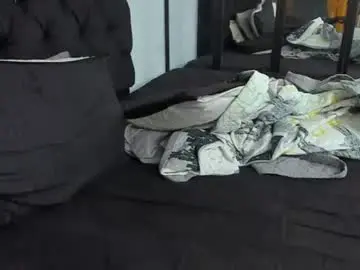 Chaturbate Live Sex Cam of tyler_hank1