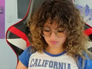 Chaturbate Free Porn Cam of emily_fiori