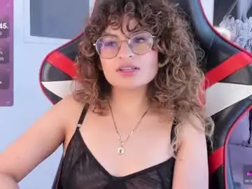 Chaturbate Live Sex Cam of emily_fiori
