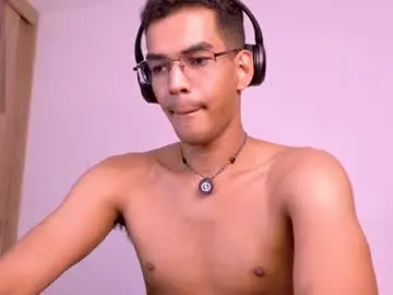 Chaturbate Watch Live Sex Cams of pikashuu7u7