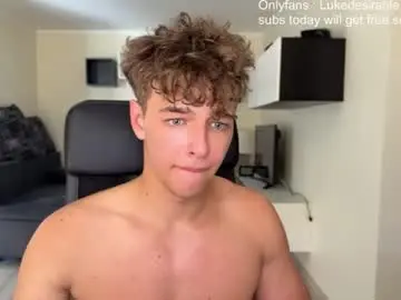 Chaturbate Free Porn Cam of lukedesirable