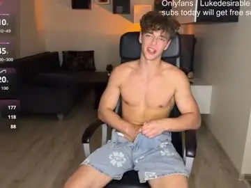Chaturbate Live Sex Cam of lukedesirable
