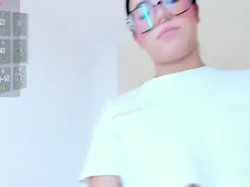 Chaturbate Free Porn Cam of zoe_blunt_one