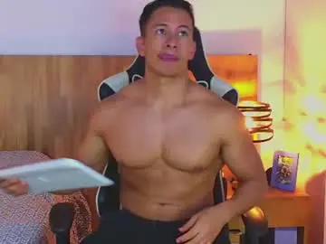 Chaturbate Live Sex Cam of claytonburgues