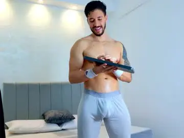 Chaturbate Sex Cam of evans_opry1