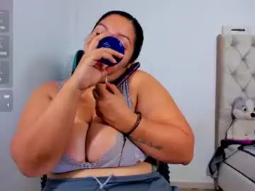 Chaturbate Live Sex Cam of lulu_f1