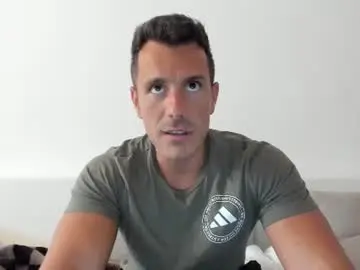 Chaturbate Live Sex of roberto4ever