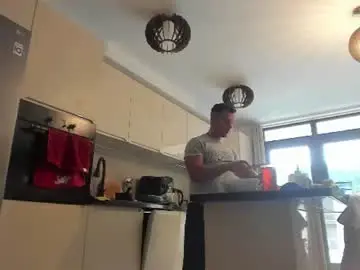 Chaturbate Live Sex of roberto4ever