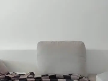 Chaturbate Live Sex Cam of roberto4ever