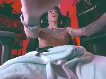 Chaturbate Best live sex cam show of olliver___y