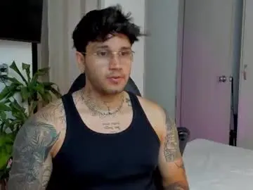 Chaturbate Nude Webcam of im_deymon