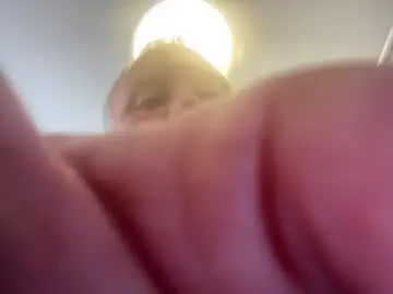 Chaturbate Private Sex Chat of luvtobenude21
