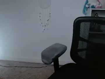 Chaturbate Live Sex Cam of krystalsyxx