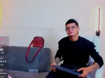 Chaturbate Adult Webcam of paradise_boy_s