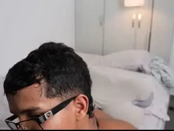 Chaturbate Adult Video Chat of paradise_boy_s