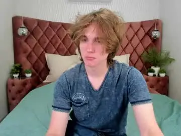 Chaturbate Live Sex Cam of finnbev