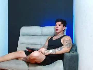 Chaturbate Watch Live Sex Cams of justinfuller_31