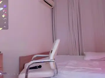 Chaturbate Free Live Porn of moonlight8_