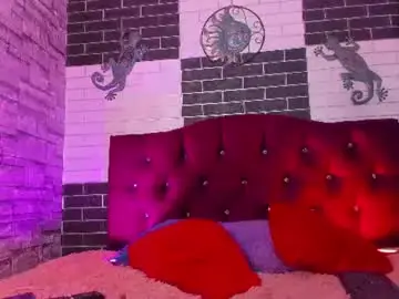 Chaturbate Best live sex cam show of silacitex_effys