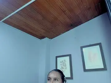 Chaturbate Sex Cam of roxanna_moore2