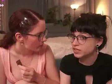 Chaturbate Live Sex Cam of little_poetry