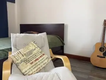 Chaturbate Watch Live Sex Cams of marc105100