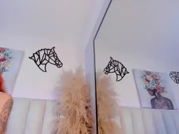 Chaturbate Sex Chat of kira_venom