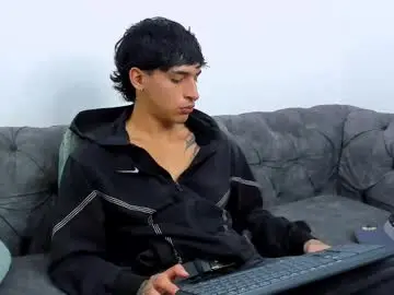 Chaturbate Live Sex Cam of kroywave