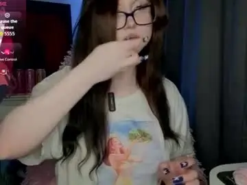 Chaturbate Free Porn Cam of lilhornyprincess