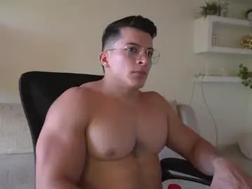 Chaturbate Live Sex Cam of maximohoot