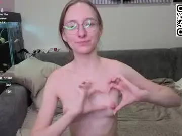 Chaturbate Live Sex Cam of mia_e1fie2