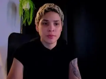 Chaturbate Best live sex cam show of laura_r23