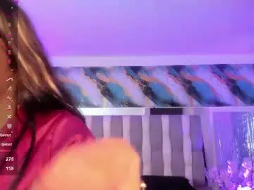 Chaturbate Live Sex Cam of isadiazz