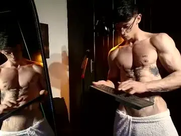 Chaturbate Nude Webcam of metatron_muscle