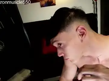 Chaturbate Live Sex Cam of metatron_muscle