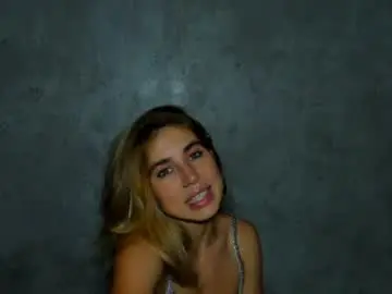 Chaturbate Free Live Porn of moanamo