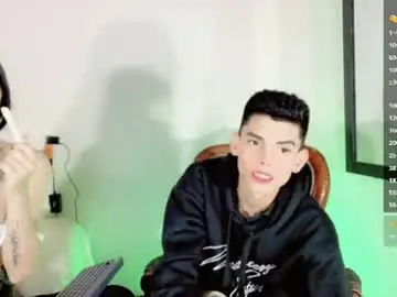 Chaturbate Live Porn of mia_califa_01