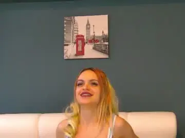 Chaturbate Live Sex Cam of tiny_little_tease